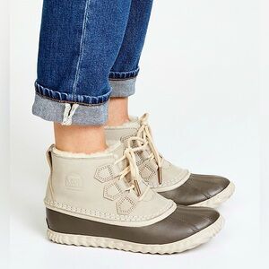 SOREL Out N’ About Lux Sherpa Lined Waterproof Boots